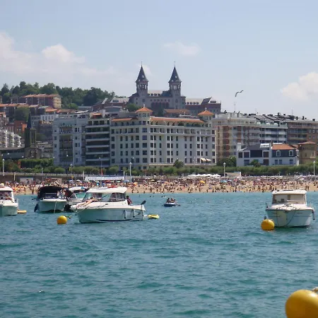 ペンション アラメダ 2*