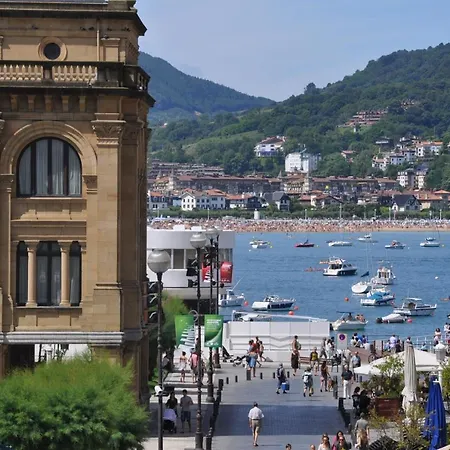 ゲストハウス ペンション アラメダ